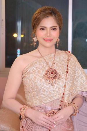 ชุดไทยเจ้าสาว ชุดไทยจักรพรรดิ์ เช่าที่แบมบี้ เวดดิ้ง ห้วยขวาง